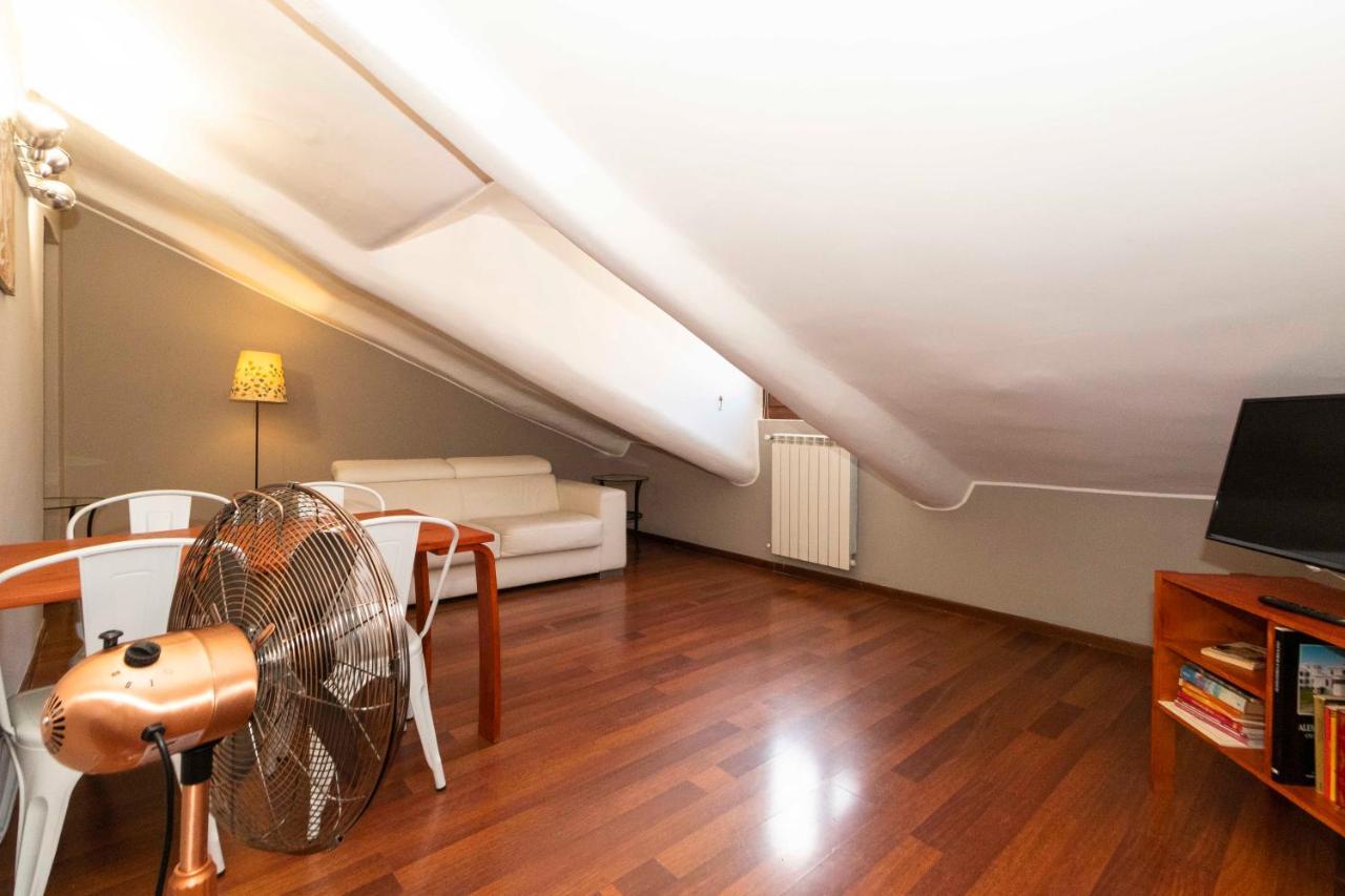 San Salvario Apt With Balcony Turin Exterior photo