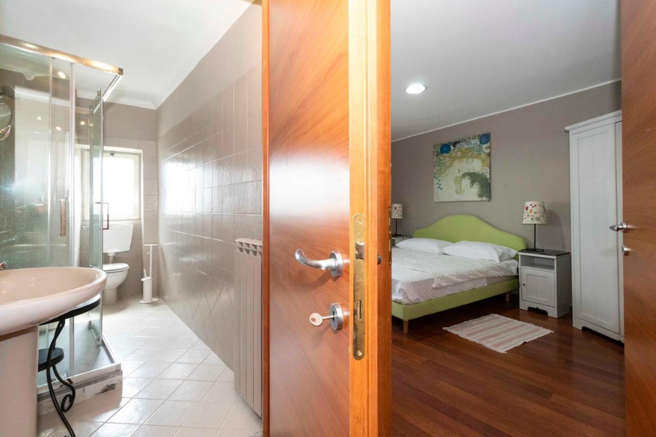 San Salvario Apt With Balcony Turin Exterior photo